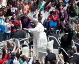 Urbi et Orbi pred 150.000 ljudi: Papa osudio ljudsko rasipništvo