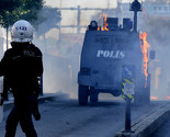 Haos u Istanbulu: Policija vodenim topovima rastjeruje demonstrante, saobraćaj blokiran