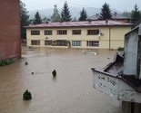 Drama u Maglaju: Građani na krovovima čekaju da ih neko spasi, načelnik traži pomoć!