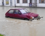 Kiša u Banjoj Luci ne prestaje padati, građani se bore sa vodenom stihijom
