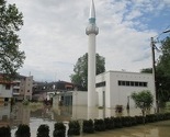 U Bosanskom Šamcu pod vodom je i Azizija džamija