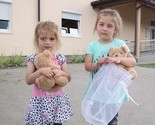 Mali veliki heroji iz poplavljenih područja: Ozbiljna lica i narušeno djetinjstvo
