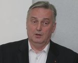 Lagumdžija sa Ban Ki-Moonom i Johnom Ashom