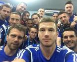 Džeko okupio brojne Zmajeve za zajednički selfie