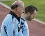 Iniesta: Trebamo se podignuti; Del Bosque: Ovo je težak trenutak za nas