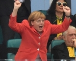 Ovako je vatrena kancelarka Angela Merkel navijala za Njemačku