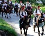 Defile konjanika iz Karaule krenuo ka Ajvatovici