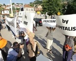 Grupa građana sa maskama Gavrila Principa protestovala u blizini Vijećnice