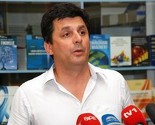 Senadin Lavić na Krugu 99: Ponašamo se kao da je RS nastao pjesmom ptica