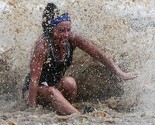 Takmičenje "Rugged Maniac": Takmičari preskakali zidove, žice, puzali...