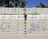 Palestinci rizikuju život kako bi klanjali džumu u džamiji Al-Aksa