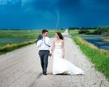 Nevjerovatne fotografije mladenaca sa tornadom u pozadini