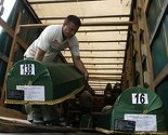 Kolona s tabutima 175 srebreničkih žrtava jutros iz Visokog kreće u Potočare
