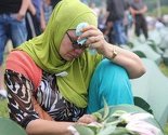 Poema Srebrenica: Kada zašuti željezno oružje, a do neba vrišti materino srce