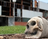 Mak Hubjer danas nastavlja izvedbu performansa "Uživo iz Srebrenice"