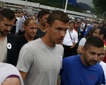 Potočari: Edin Džeko i Senijad Ibričić odali počast žrtvama Srebrenice