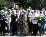 Srebreničke majke danas u Kravici: Tražit ćemo da uđemo u skladište gdje su ubijena naša djeca
