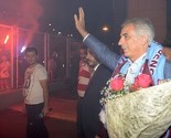 Navijači bakljadom dočekali Halilhodžića u Trabzonu