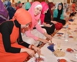 Više od 500 mladih ljudi na iftaru u Istiqlal džamiji