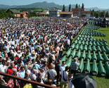 Porodice u Kozarcu poručile: Zemaljska pravda nije jedina, zločince čeka Božiji sud