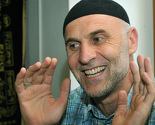 Hafiz Bugari za Klix.ba: Svi smo ovdje u tranzitu i čekamo let, pa budimo jedni drugima lijek