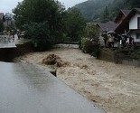 U BiH mnogi putevi potpuno ili djelimično blokirani zbog poplava
