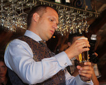 Profesionalni somelijer iz Njemačke: Kako se pravilno toči i degustira pivo