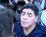 Maradona ošamario novinara koji je namignuo njegovoj djevojci