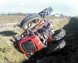 Mladić iz Modriče poginuo nakon prevrtanja traktora