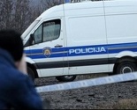 Hrvatska: Napao policiju nožem, sjekirom i traktorom i prijetio da će sve pobiti