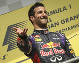 Ricciardo iskoristio sudar Mercedesovih vozača i pobijedio u VN Belgije