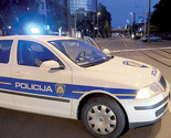 Drama u Kninu: Muškarac bježao od policije pa si zabio nož u prsa