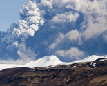 Opet eruptirao vulkan na Islandu, zabranjen aviosaobraćaj
