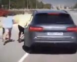 Ronaldu prekipjelo, odgurnuo dječaka od automobila