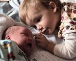 Ljubav i čista sreća: Prvi susret braće i sestara sa novom bebom