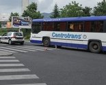 Incident na Dobrinji: Vozač GRAS-a razbio staklo na vratima Centrotransovog autobusa