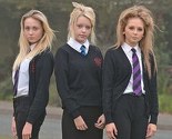 Britanske školarke u suzama jer su im profesori rekli da su im hlače preuske