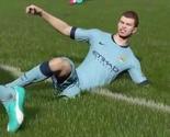 Greške u FIFA-i 15: Pogledajte Džekin "ples" nakon sudara sa Sterlingom