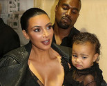 Crna čipkana, prozirna haljinica: Kim Kardashian kćerkicu North West obukla kao i sebe