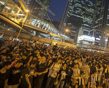Hongkonška "revolucija kišobrana" ne posustaje pred suzavcem