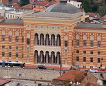 Vijećnica nezaobilazna tačka na mapi turističkih posjeta u Sarajevu