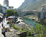Hiljade turista pohodi Mostar, ali malo ko u njemu ostane duže vrijeme
