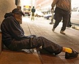 Optužen zbog hranjenja beskućnika na javnom mjestu