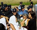 Skandalozna presuda: Sud kažnjava majke Srebrenice