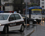 Nasilnici koji su noževima napali putnike u tramvaju pušteni na slobodu