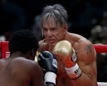 Mickey Rourke u bokserskom meču iznenadio protivnika mlađeg 33 godine