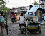 Tajfun Hagupit usmrtio 27 ljudi i uništio 13.000 kuća na Filipinima
