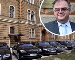 Svita Mladena Ivanića prosipa bahatost na cesti