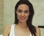 Angelina Jolie zbog vodenih kozica propušta premijeru filma "Unbroken"