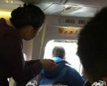 Putnik u avionu otvorio vrata za hitne slučajeve "da uđe svjež zrak"